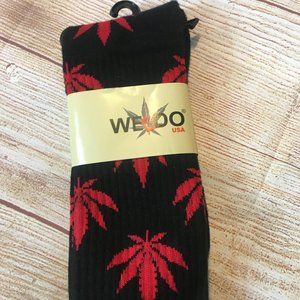 NEW Unisex Weedo Socks Black w/ Red leaves 🍃 Bundle them up!